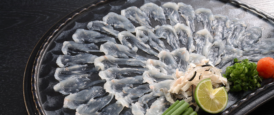 「天然トラフグ刺身」